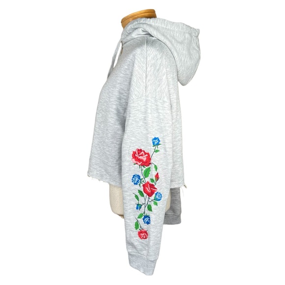 DIVIDED by H & M Cropped Embroidered Hoodie With Raw Hem Oversized M EUC - Picture 7 of 11